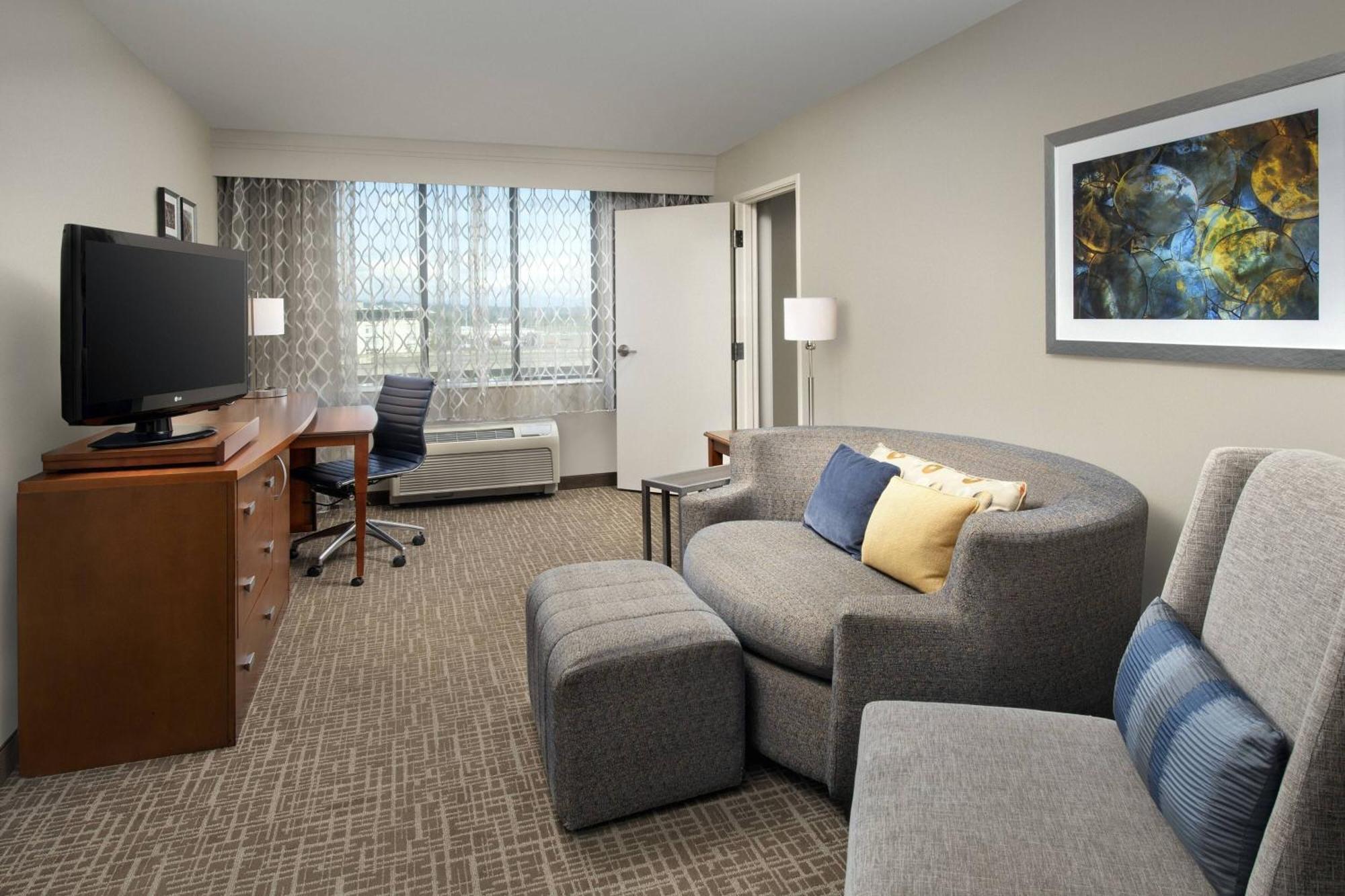 Courtyard Tacoma Downtown Hotel Luaran gambar