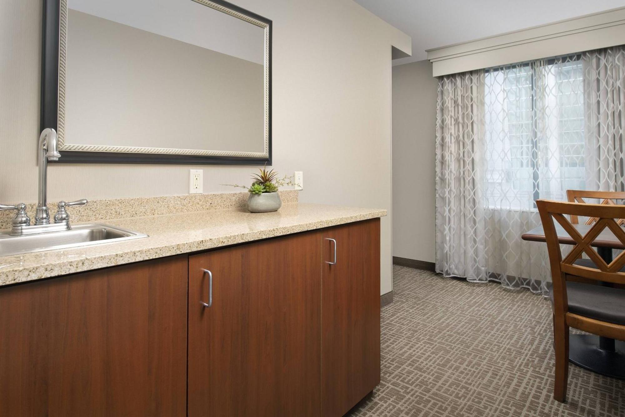 Courtyard Tacoma Downtown Hotel Luaran gambar
